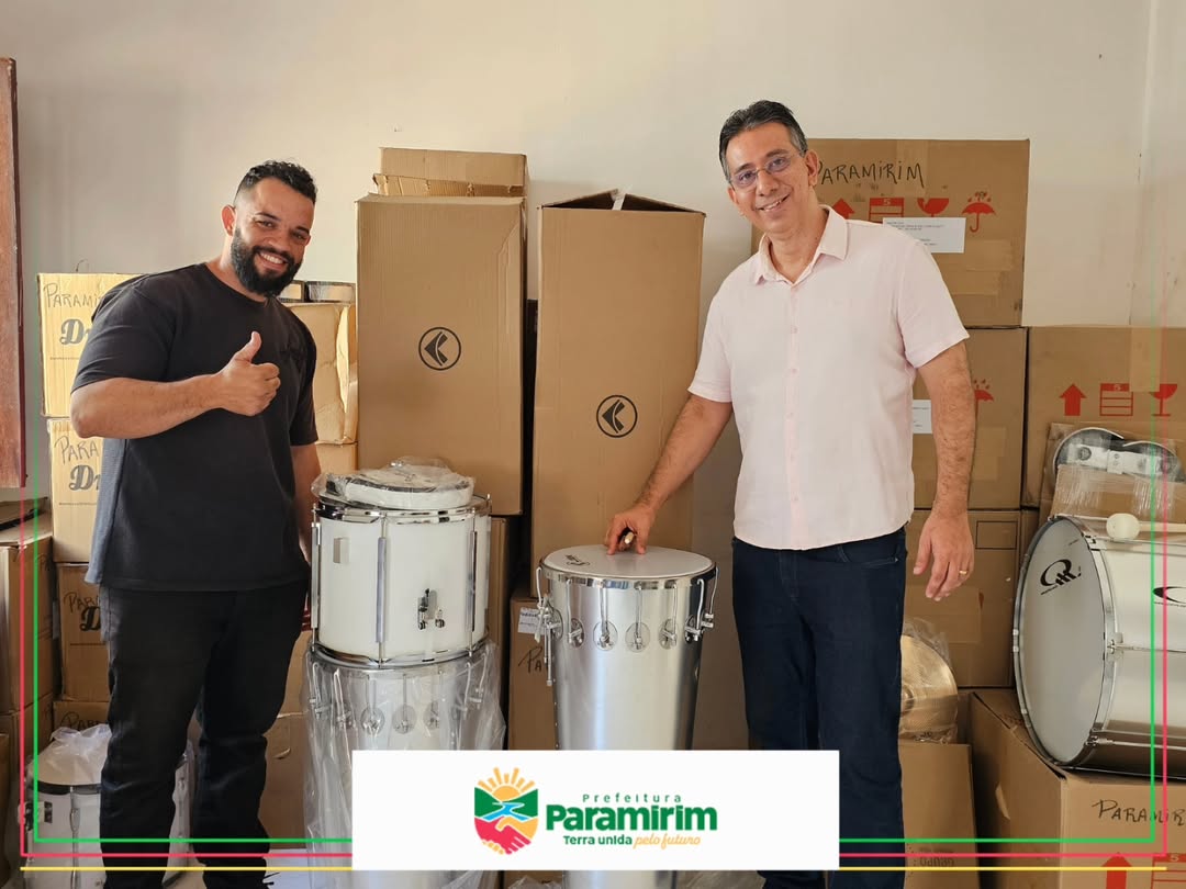 Antes não tinha, agora temos duas fanfarras.