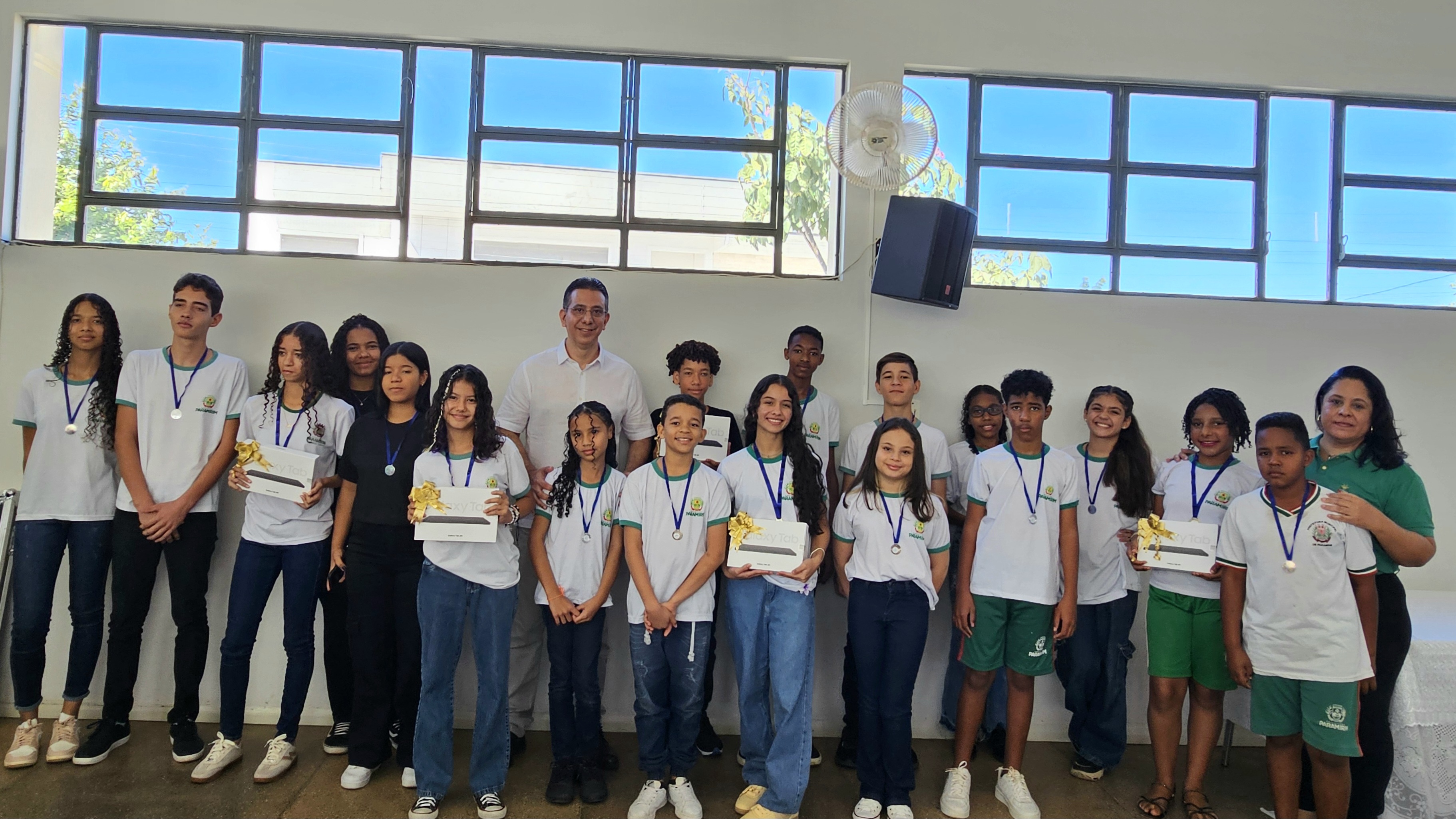 Alunos com melhores notas no SAMEP são premiados